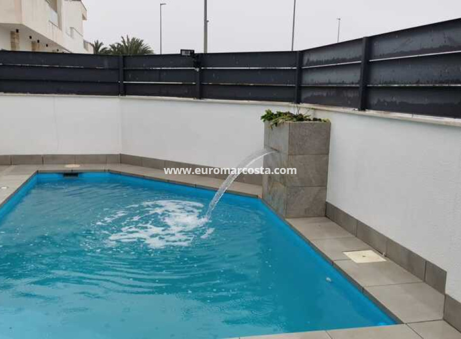 Objekte zum Wiederverkauf - Villa freitstehend - Daya Vieja