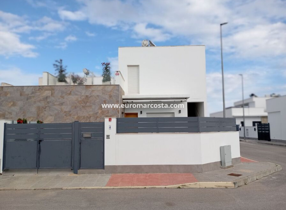 Objekte zum Wiederverkauf - Villa freitstehend - Daya Vieja