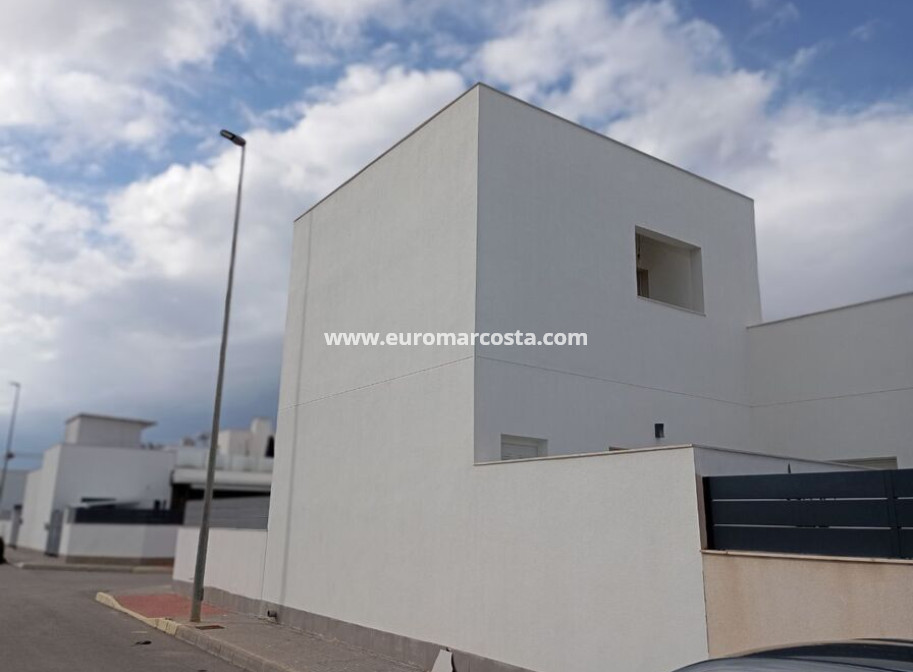 Objekte zum Wiederverkauf - Villa freitstehend - Daya Vieja