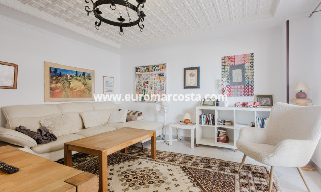 Objekte zum Wiederverkauf - Wohnung - Torrevieja - TORREVIEJA