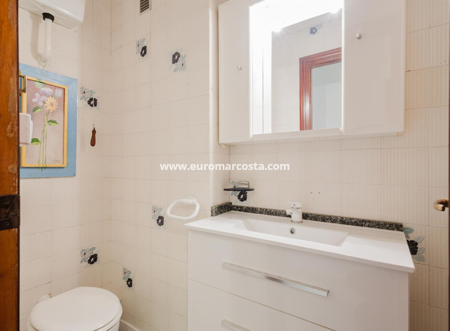 Objekte zum Wiederverkauf - Wohnung - Torrevieja - TORREVIEJA