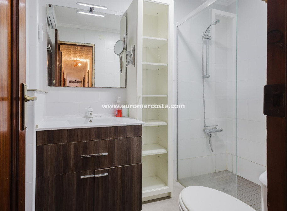 Objekte zum Wiederverkauf - Wohnung - Torrevieja - TORREVIEJA