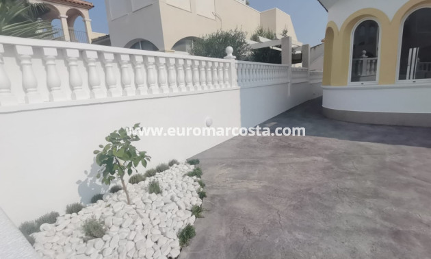 Venta - Villa Detached - Algorfa