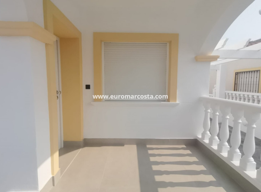 Venta - Villa Detached - Algorfa