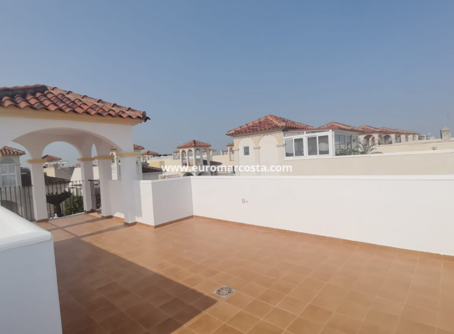 Venta - Villa Detached - Algorfa