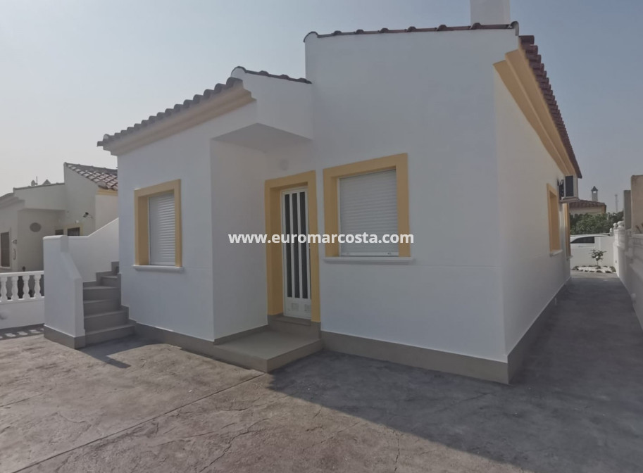Venta - Villa Detached - Algorfa