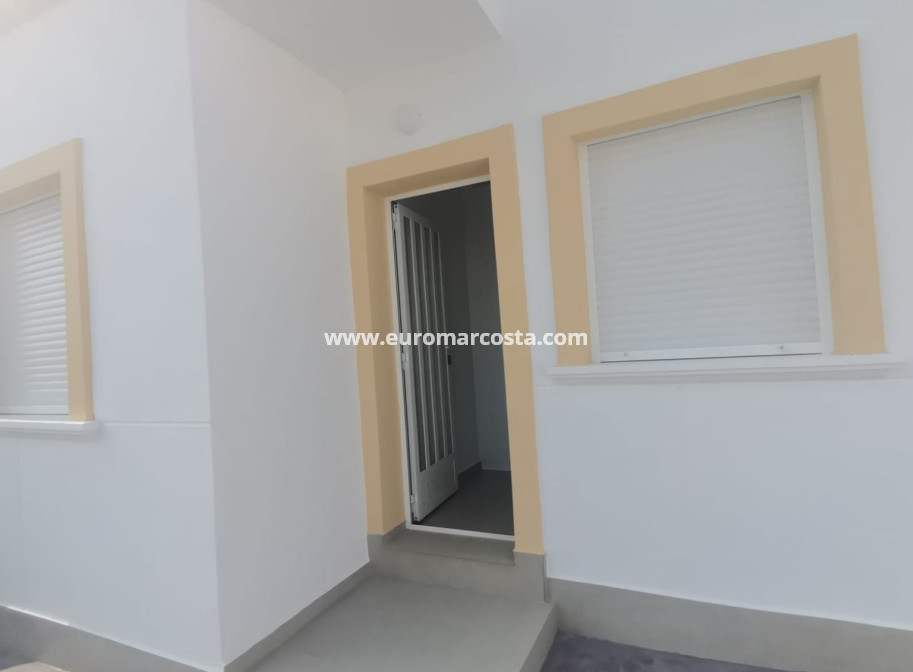 Venta - Villa Detached - Algorfa