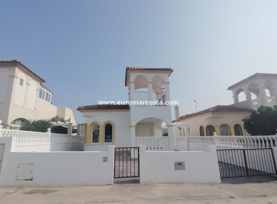 Venta - Villa Detached - Algorfa
