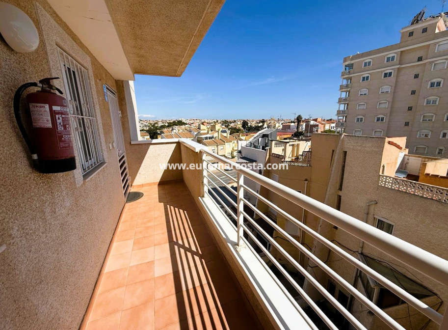 Venta - Apartamento / piso - Torrevieja - TORREVIEJA