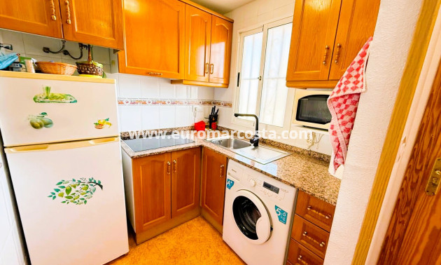 Venta - Apartamento / piso - Torrevieja - TORREVIEJA