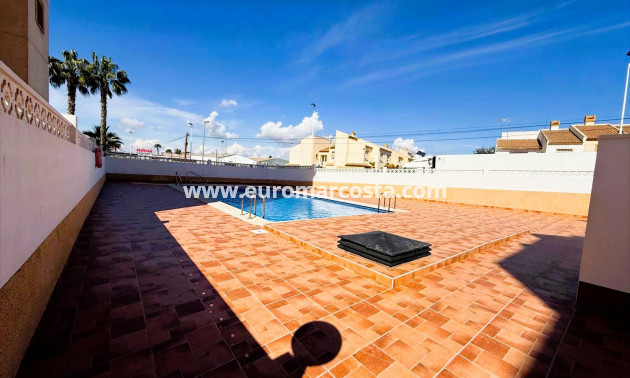 Venta - Apartamento / piso - Torrevieja - TORREVIEJA