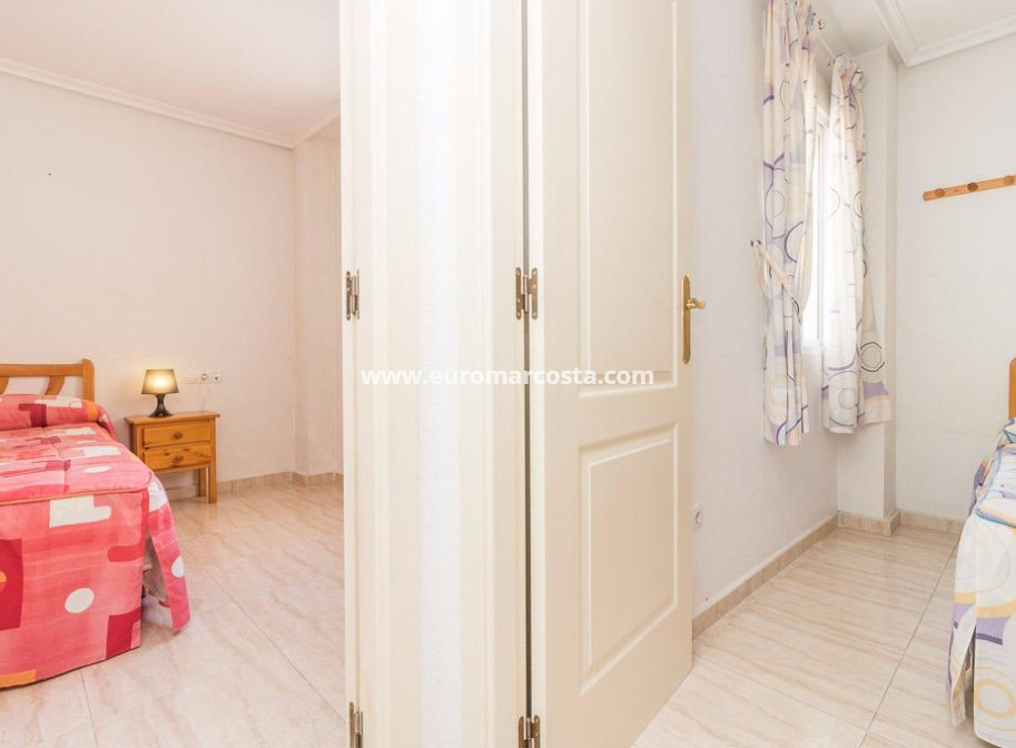 Sale - Apartment / flat - Torrevieja - TORREVIEJA