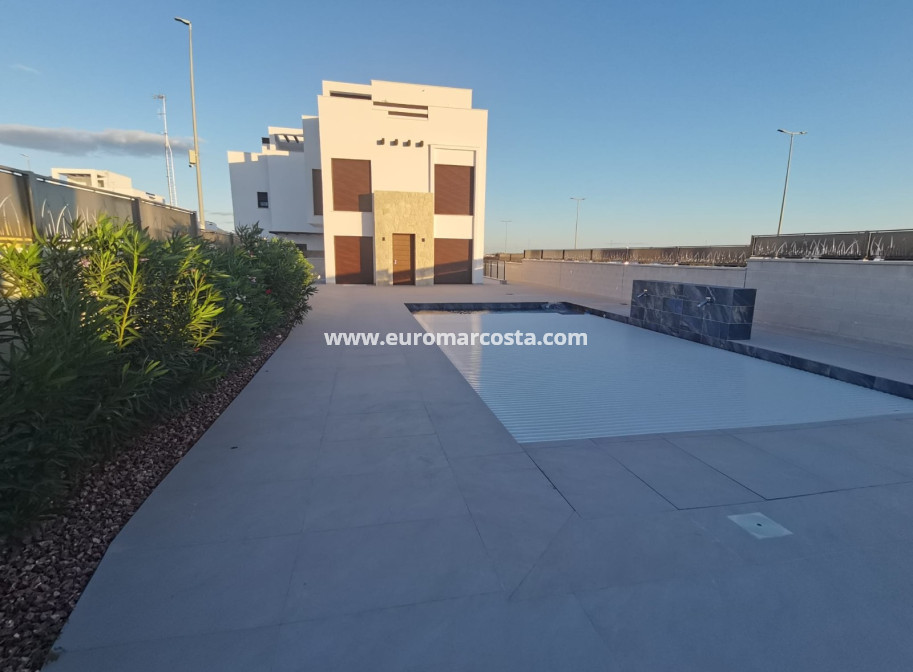 New Build - Villa - Los Montesinos