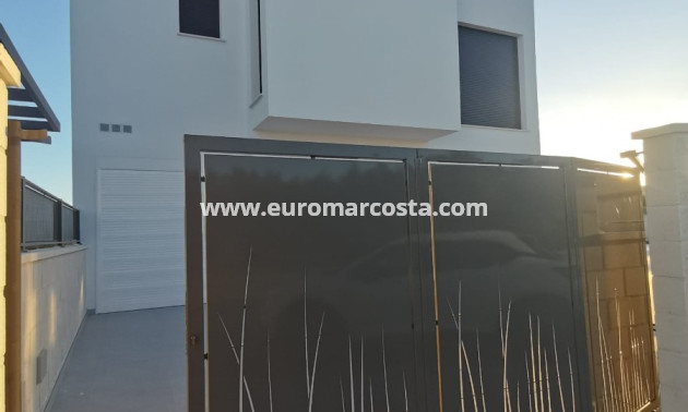 New Build - Villa - Los Montesinos