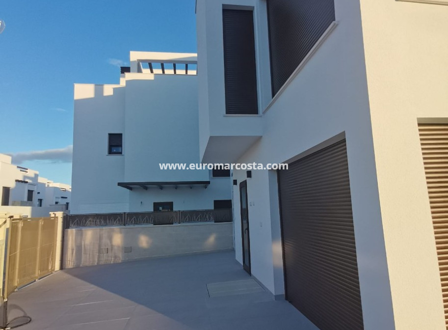 New Build - Villa - Los Montesinos