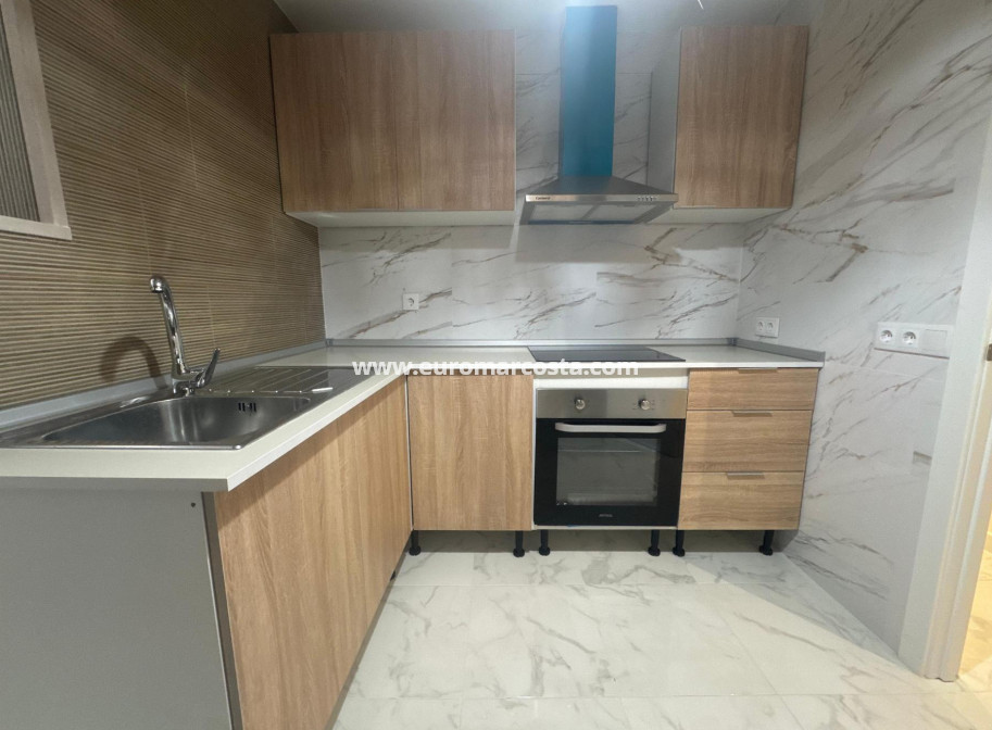 Sale - Apartment / flat - Torrevieja - Muelle Pesquero