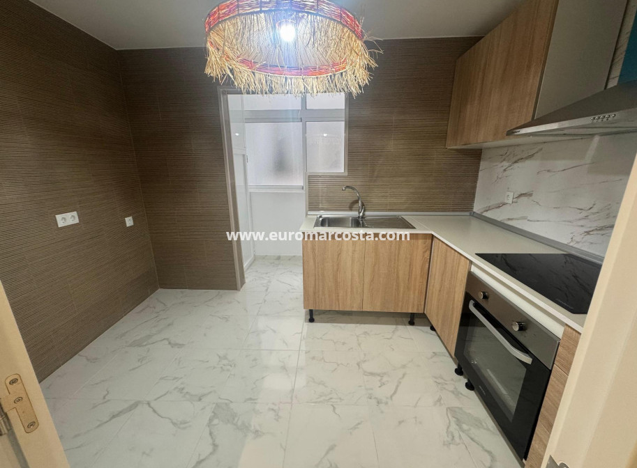 Sale - Apartment / flat - Torrevieja - Muelle Pesquero