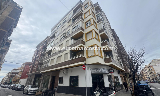 Sale - Apartment / flat - Torrevieja - Muelle Pesquero