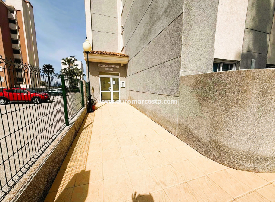 Objekte zum Wiederverkauf - Wohnung - Guardamar del Segura - Puerto Deportivo