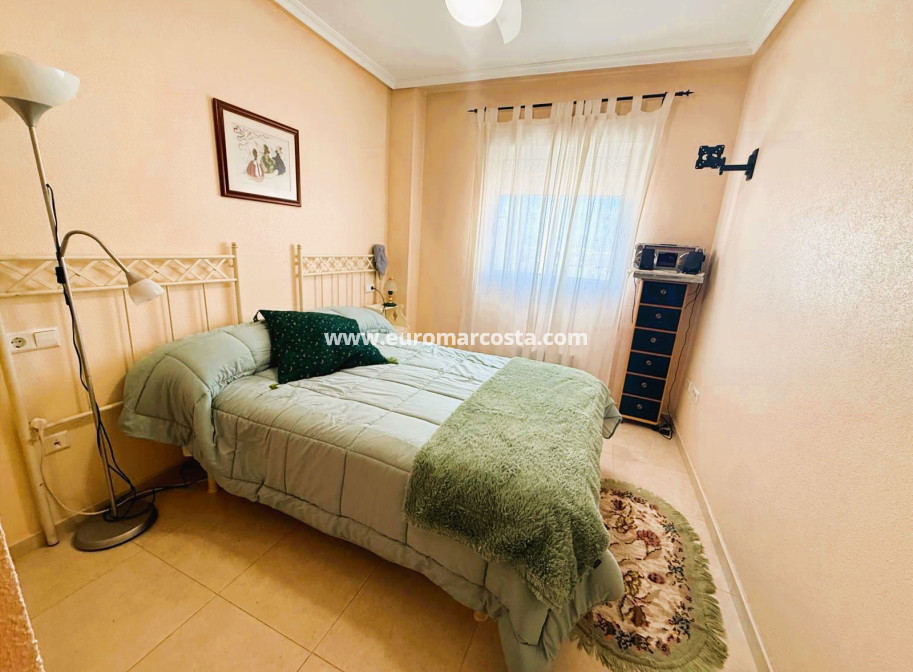 Objekte zum Wiederverkauf - Wohnung - Guardamar del Segura - Puerto Deportivo