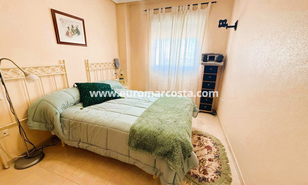 Objekte zum Wiederverkauf - Wohnung - Guardamar del Segura - Puerto Deportivo