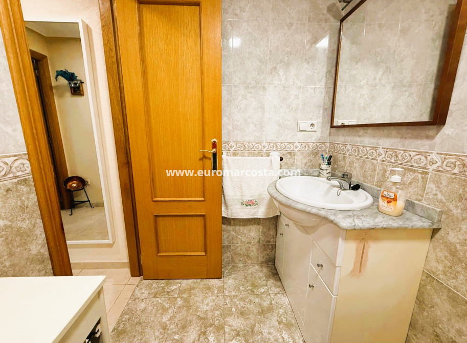 Objekte zum Wiederverkauf - Wohnung - Guardamar del Segura - Puerto Deportivo