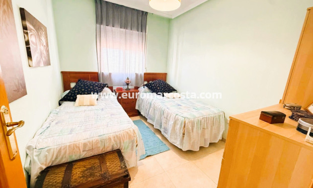 Objekte zum Wiederverkauf - Wohnung - Guardamar del Segura - Puerto Deportivo