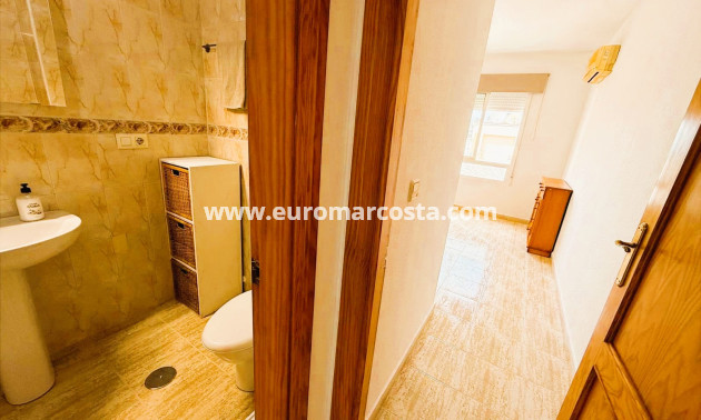 Sale - Apartment / flat - Guardamar del Segura