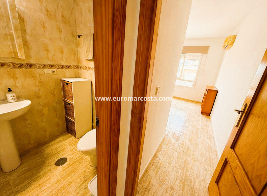 Sale - Apartment / flat - Guardamar del Segura
