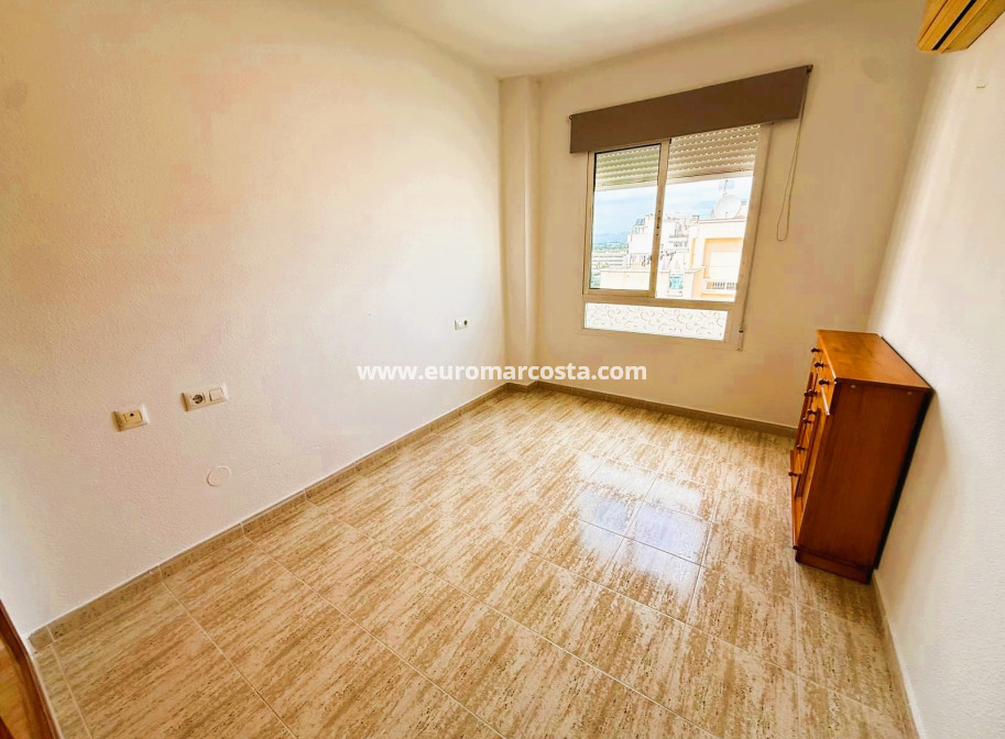 Sale - Apartment / flat - Guardamar del Segura