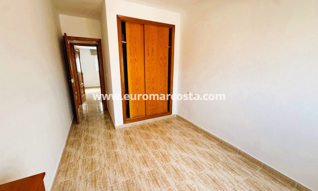 Sale - Apartment / flat - Guardamar del Segura