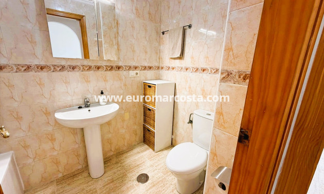 Sale - Apartment / flat - Guardamar del Segura