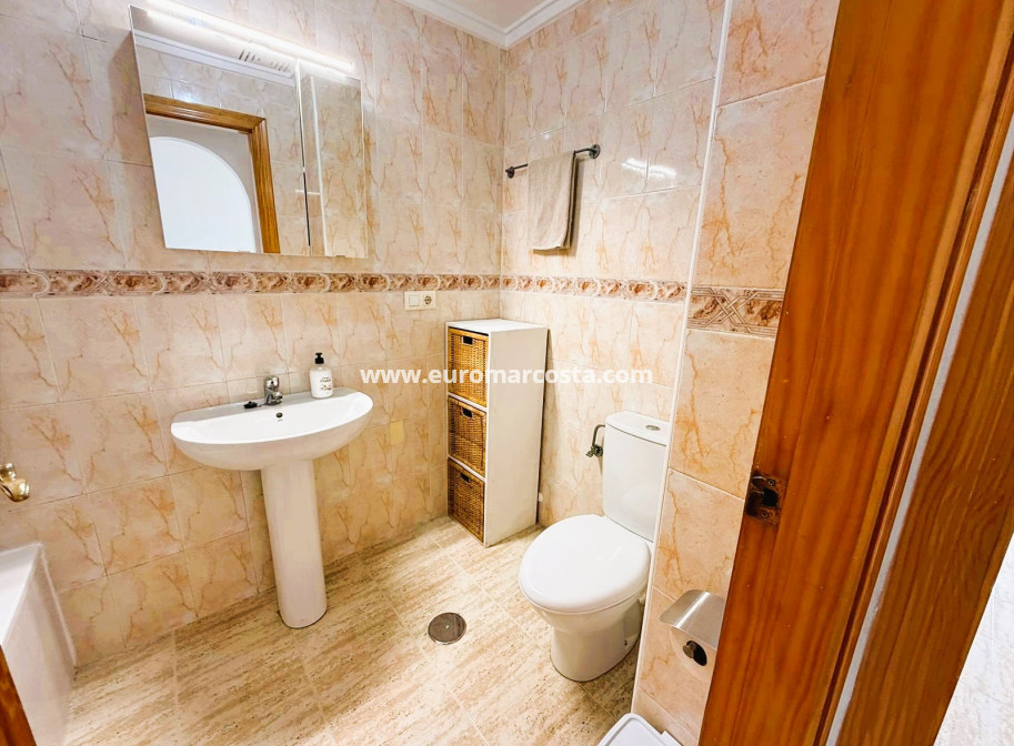 Sale - Apartment / flat - Guardamar del Segura