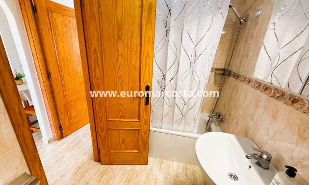 Sale - Apartment / flat - Guardamar del Segura