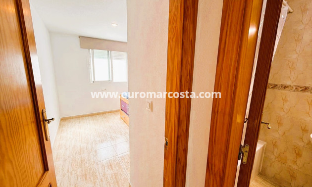 Sale - Apartment / flat - Guardamar del Segura