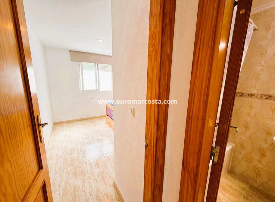Sale - Apartment / flat - Guardamar del Segura