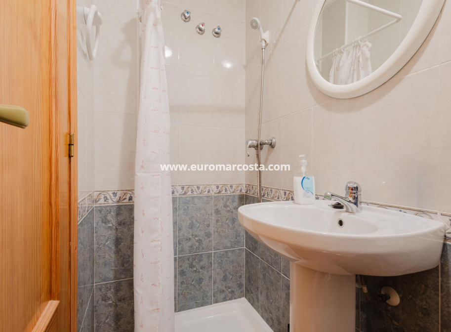Venta - Apartamento / piso - Torrevieja - TORREVIEJA