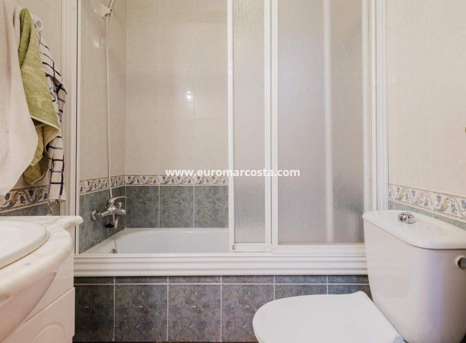 Venta - Apartamento / piso - Torrevieja - TORREVIEJA