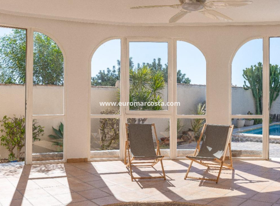Sale - Villa - Orihuela Costa