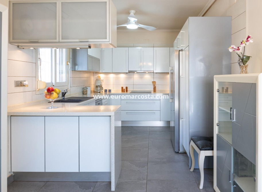 Sale - Villa - Orihuela Costa