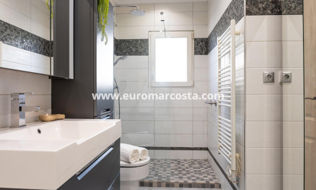 Sale - Villa - Orihuela Costa