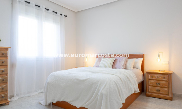 Sale - Villa - Orihuela Costa