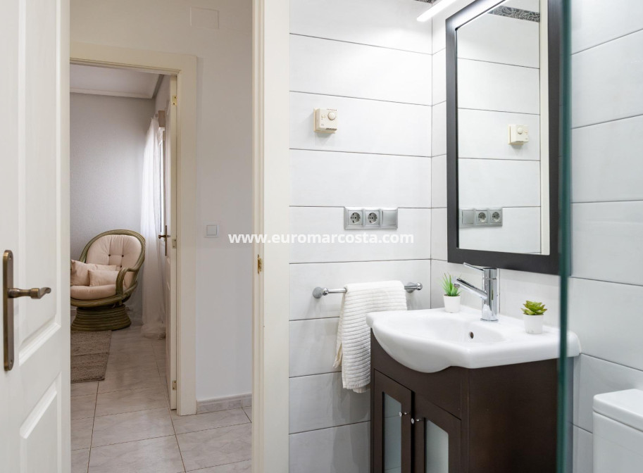 Sale - Villa - Orihuela Costa