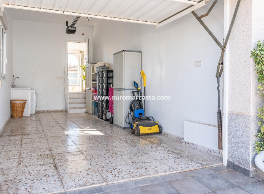 Sale - Villa - Orihuela Costa