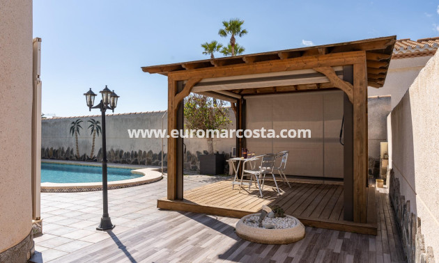 Sale - Villa - Orihuela Costa