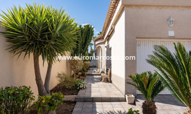 Sale - Villa - Orihuela Costa