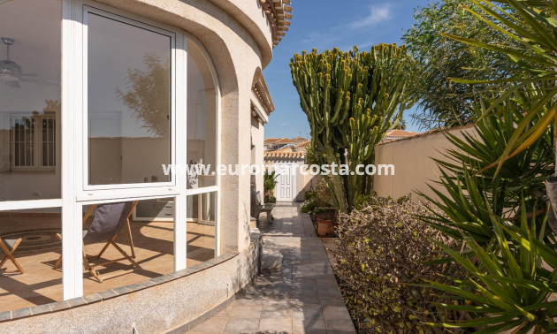 Sale - Villa - Orihuela Costa