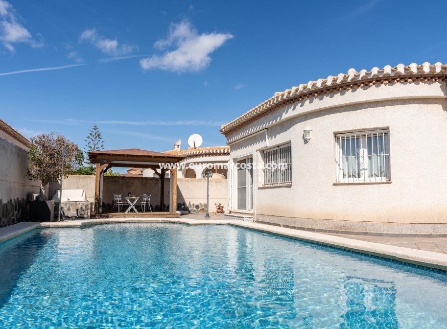 Sale - Villa - Orihuela Costa