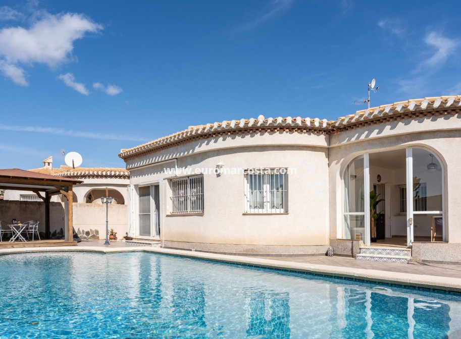 Sale - Villa - Orihuela Costa