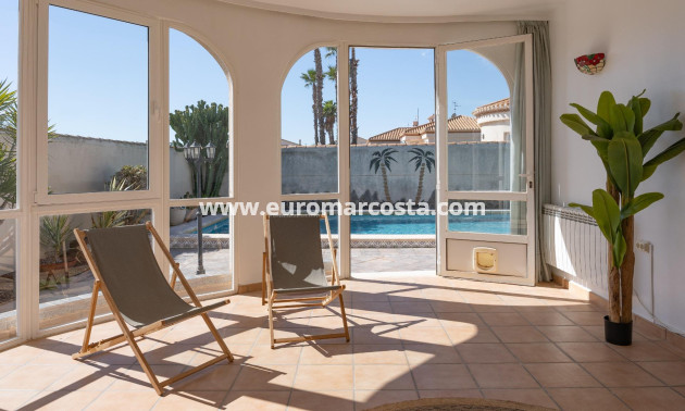Sale - Villa - Orihuela Costa